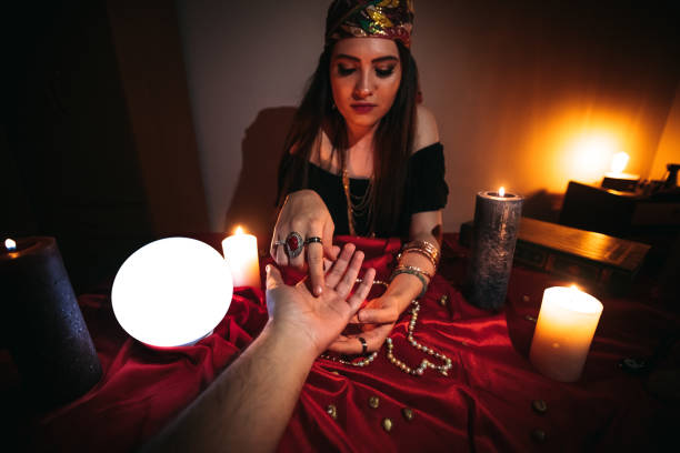 How To Do Insightful Palm Reading in London For a Life Problem solution